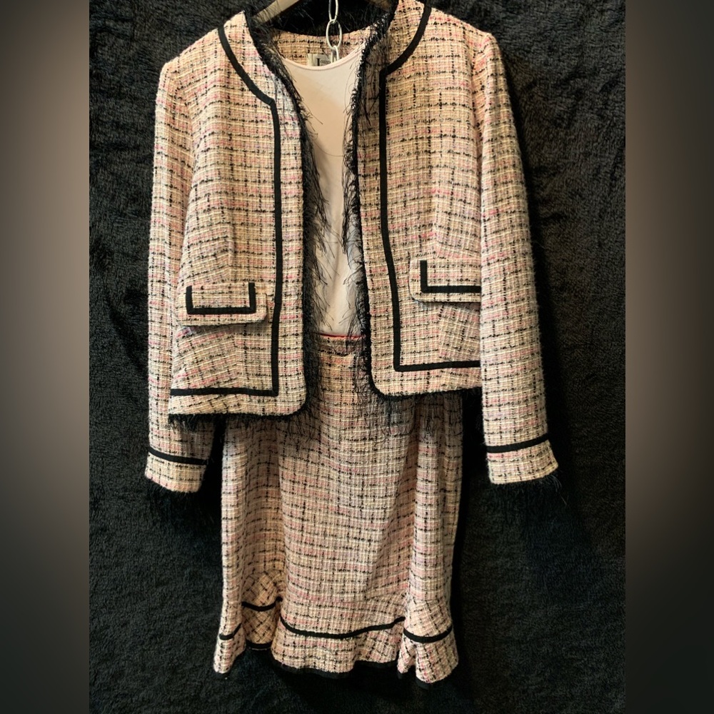 2pc. vintage Bouclé pink/black set